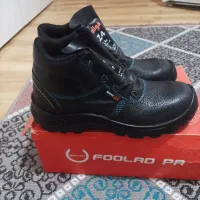 یک جفت کفش کار