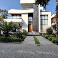 ویلا مدرن ۵۵۰ متری با استخر و آسانسور سیاهرود