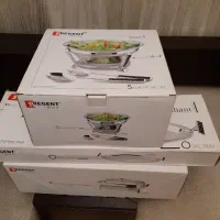 تعداد زیادی ظروف