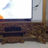 میزتلویزیون ساعت ویترین