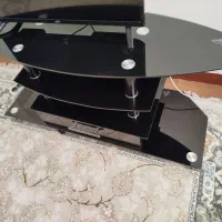 میز زیر تلویزیونی شیشه ای