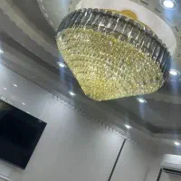 لوستر بزرگ همراه دیوارکوب