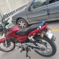 پولسار مدل تک شمع