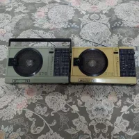 دو عدد رادیو جام جهان نما بلر