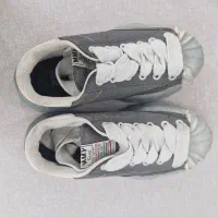 کفش کتانی|کیف، کفش، کمربند|شاهین‌شهر, فردوسی|دیوار