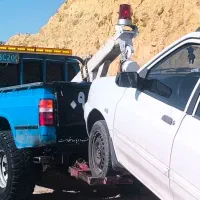 چرخگیر دستی و دکل جرثقیل یدک کش
