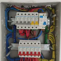 برقکار (کلیه خدمات برقکاری ساختمان و نیمه صنعتی)|خدمات پیشه و مهارت|کرمان, |دیوار