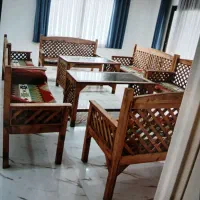 تخت صندلی چوبی نیمکت میز