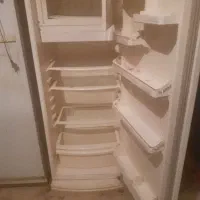 یک عدد یخجال سالم