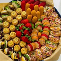 کرانچ فینگرفود|خدمات پذیرایی، مراسم|پردیس, فاز ۸|دیوار