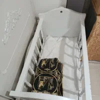 گهواره چوبی در حد نو