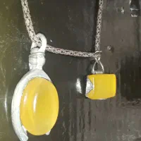 ۲عدد گردن آویز شرف شمس. و دستبند