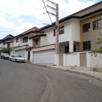 رهن و اجاره ۱۶۷ متر همکف،نما مدل ویلایی،دو واحدی