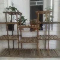 استند گل یا کتابخانه