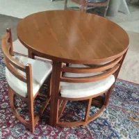 میز ناهار خوری چوبی///