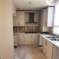 ۵ متر کابینت با سینک و هود در حد نو