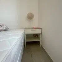تشک رویا + تخت فلزی رویا (۱۶۰×۲۰۰) و یک پاتختی
