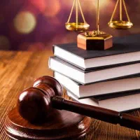 وکیل پایه یک دادگستری