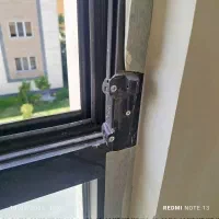 تعمیروریگلاژدروپنجره پی وی سی وآلومینیوم|خدمات پیشه و مهارت|هشتگرد, فاز ۱ مهستان|دیوار