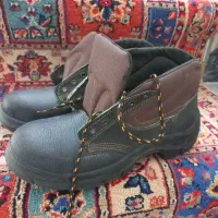 کفش ایمنی نو.کفه ضد اسید.سایز ۴۲ ۴۳