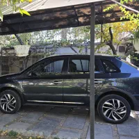 رنو کولئوس  نسل اول