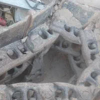 دو رشته زنجیر بلدوزر۱۵۵|ماشین‌آلات صنعتی|دلیجان, |دیوار