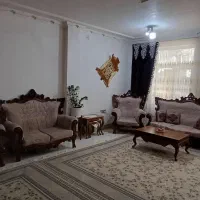 فروش مبل ۹ نفره در حد نو همراه با میز وسط و ۳عسلی