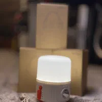 چراغ داخل چادر