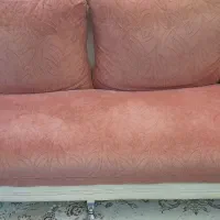 مبل راحتی به همراه میز