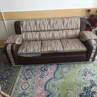 مبل راحتی همراه با میز عسلی