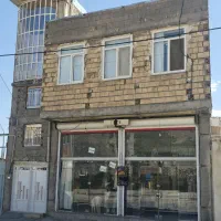 مغازه تجاری و خانه مسکونی