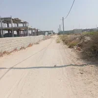 زمین-در-شهر-دلوار