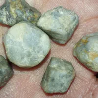 مجموعه سنگ های بریل راف و در رنگهای مختلف