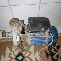 پمپ آب نیم اسب پنتاکس کاملاً سالم و بدون عیب