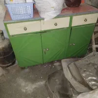 تعدادی قفسه فلزیو کابینت فلزی به فروش میرسد