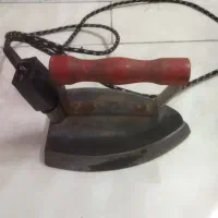 اتو عتیقه|کلکسیون اشیاء عتیقه|اصفهان, خانه اصفهان|دیوار