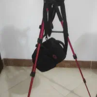 دوربین عکاسی و پایه وسایل آتلیه