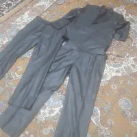 کت وشلوار مارک دار