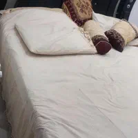 تخت دونفره چرم دوزی و لامپ هالوژن دار|تخت و سرویس خواب|مشهد, شهرک امام هادی (شهرک غرب)|دیوار
