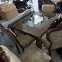 میز ناهار خوری با صندلی