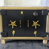 گاو‌صندوق ۸۰ سانت، مشکی ،طلایی