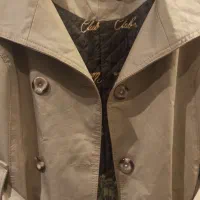 بارانی زنانه تمیز نو هست