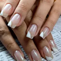 کاشت ناخن و اکستنشن و کاشت موقت