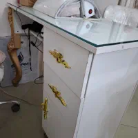 میز ناخن و صندلی اصلاح