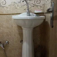 روشویی پایه دار