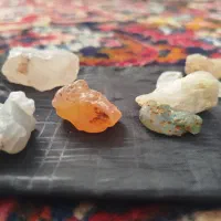 چند عدد سنگ عقیق