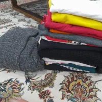 تعدادی لباس رایگان برای نیازمند