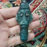 مجسمه گوهرشب چراغ