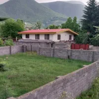 زمین کلاردشت ۴۰۰متردیوارکشی داخل بافت با جواز ساخت