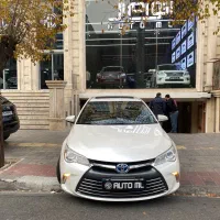 تویوتا کمری xle